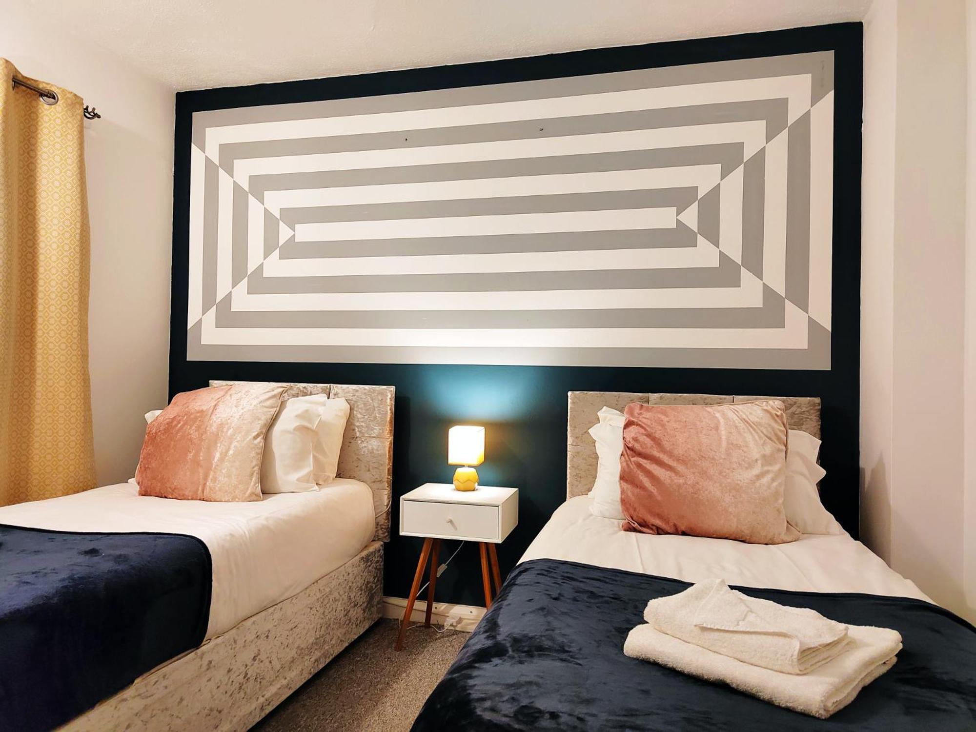 Epicsa - Corporate & Family Stay In 3 Bedroom House With Garden, Free Parking Кембридж Экстерьер фото